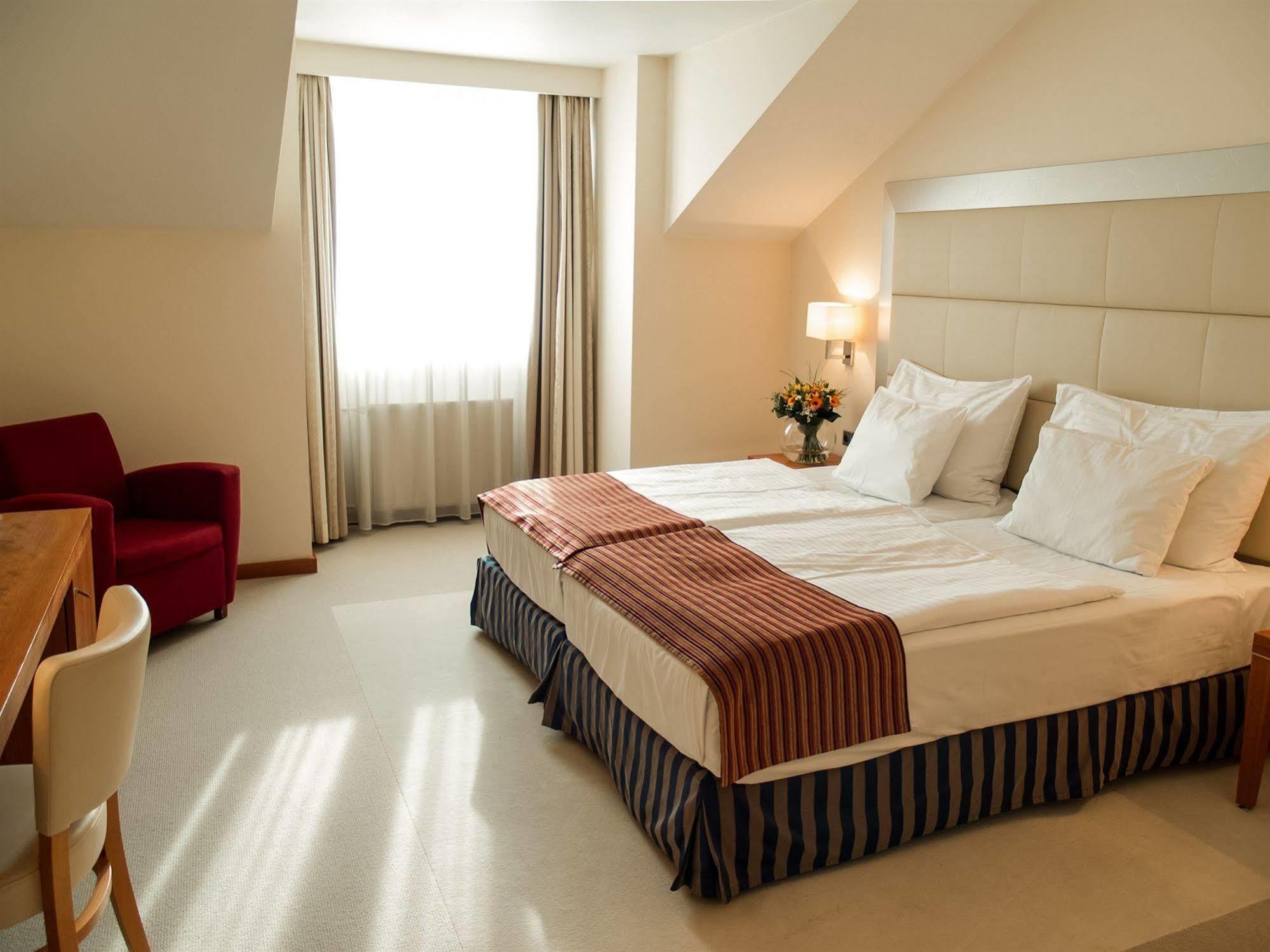 פראג Design Merrion Hotel מראה חיצוני תמונה